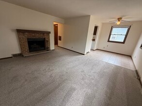 Building Photo - 2613 Smithfield Dr