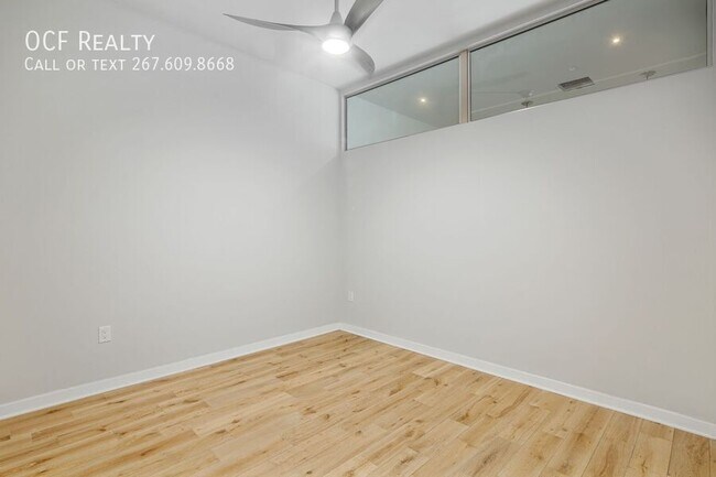 Building Photo - 412 S 13th St