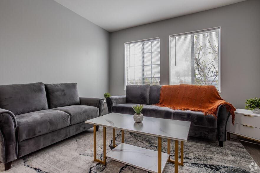 1BR, 1BA - 582SF - Model - Shiloh Crossings Apartments