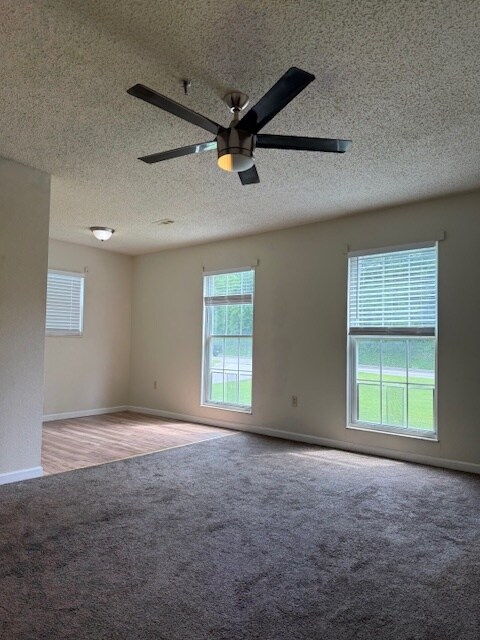 Building Photo - 2103 N Keebler Ave