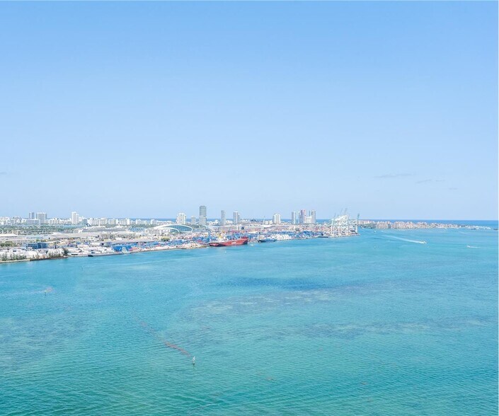 Building Photo - 848 Brickell Key Dr