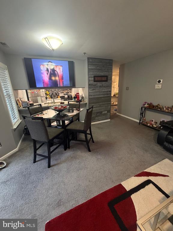 Building Photo - 809 Willings Way