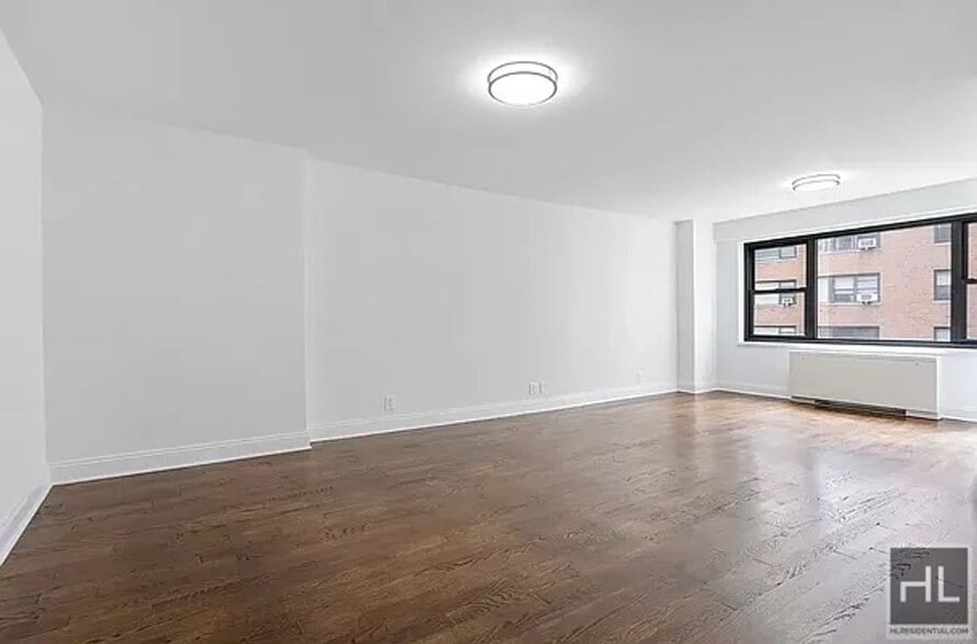 Building Photo - East 89th STREET