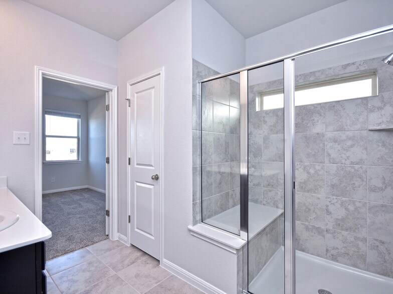 Building Photo - 13602 Rosebud Isle Dr