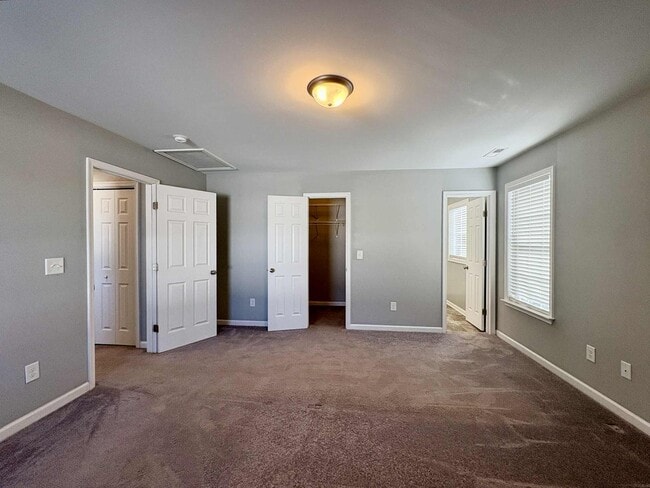 Building Photo - Move-In Ready 2 Bedroom, One Story Home – ...