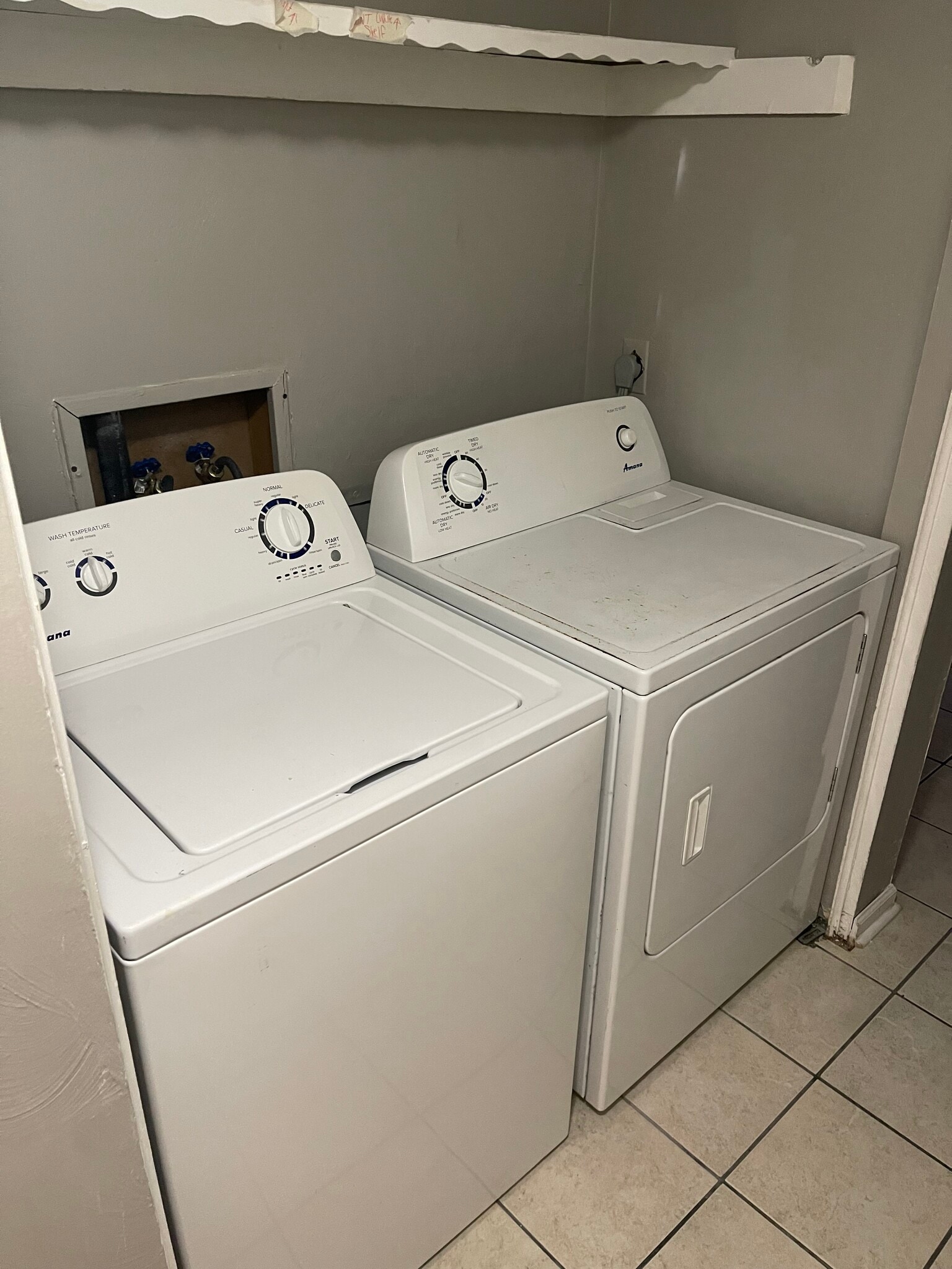 Washer & dryer - 3251 Manor Glenn Ct