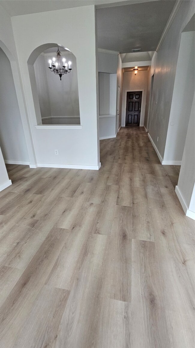 Building Photo - 18015 Willow Cliff Ln