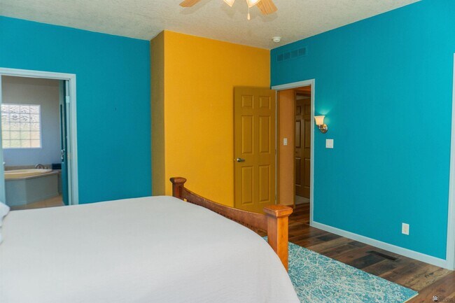 Building Photo - 28702 Canal Ave