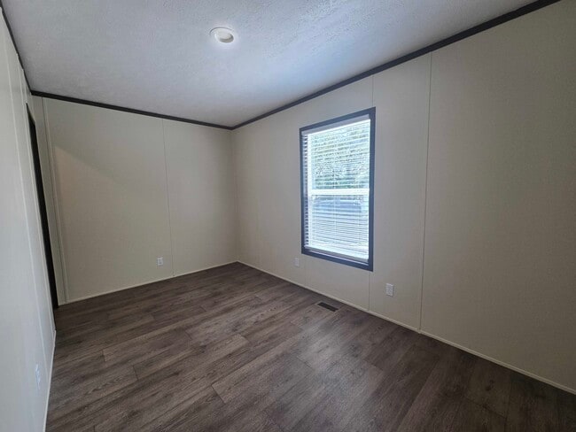 Building Photo - 709 N Collins Fwy