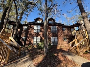 Building Photo - Upstairs unit off Apalachee Parkway!