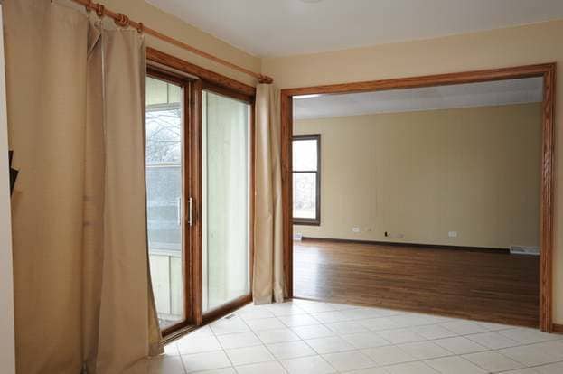 Building Photo - 4515 Drake Dr