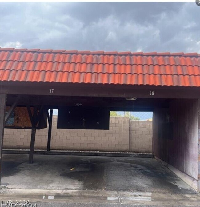 Building Photo - 2920 E Siki Ct