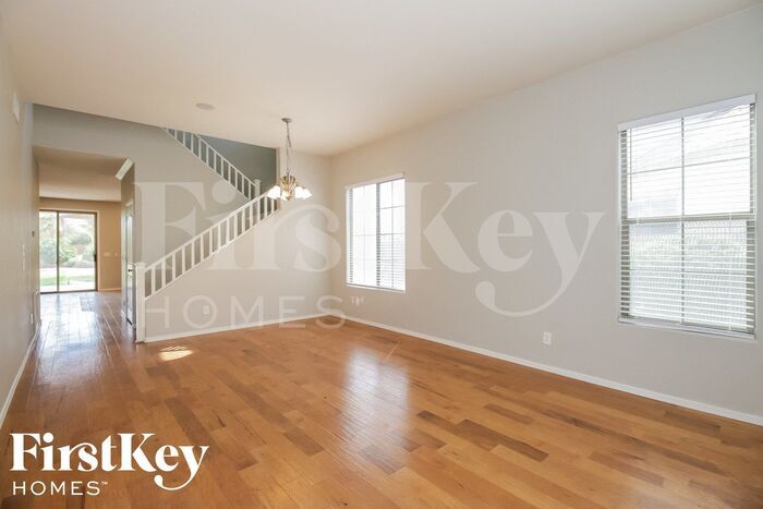 Building Photo - 4392 S Coach House Ct