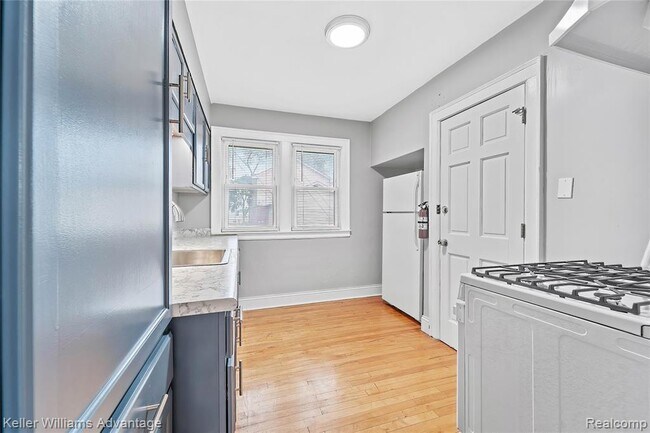 Building Photo - 1524 Cicotte Ave