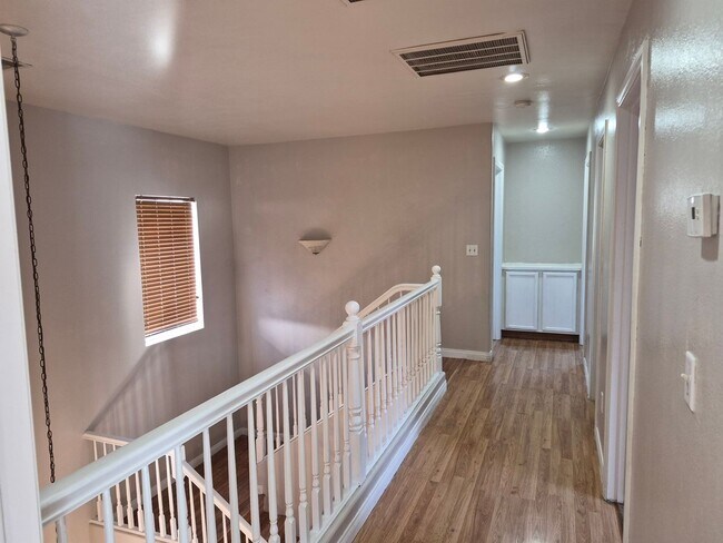 Building Photo - 812 Bow Creek Ln