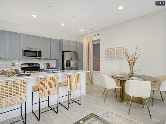 Building Photo - 7353 W Grand Ave