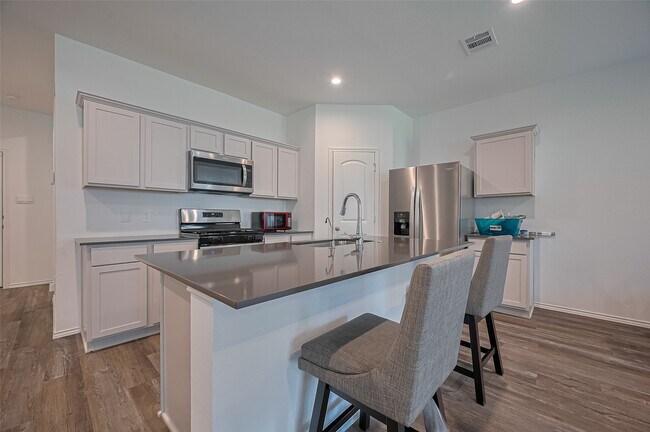 Building Photo - 40434 Basalt Elm Rd