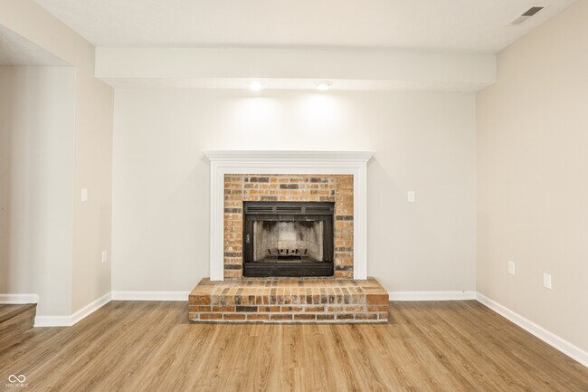 Building Photo - 6130 Bethesda Way