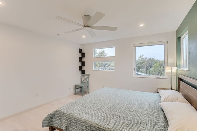 Building Photo - Basement Bedroom