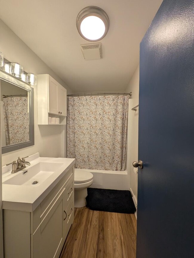 Building Photo - 801 Joliet Ct