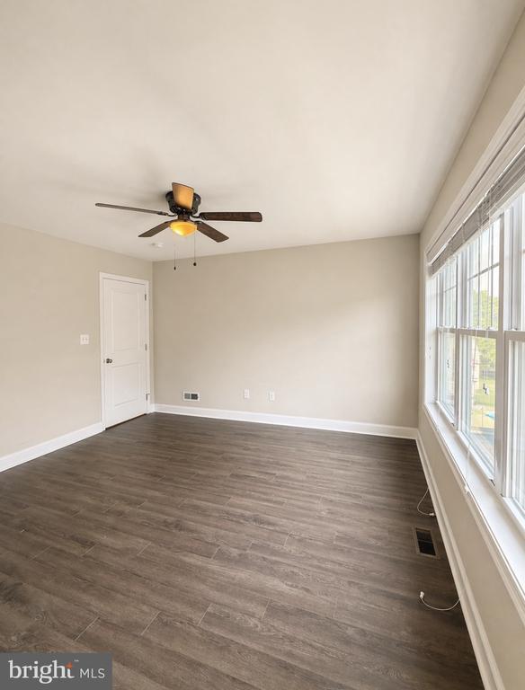 Building Photo - 903B Spring Mill Ave