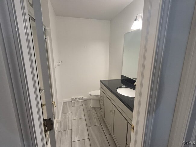 Building Photo - 100 Midlake Cir