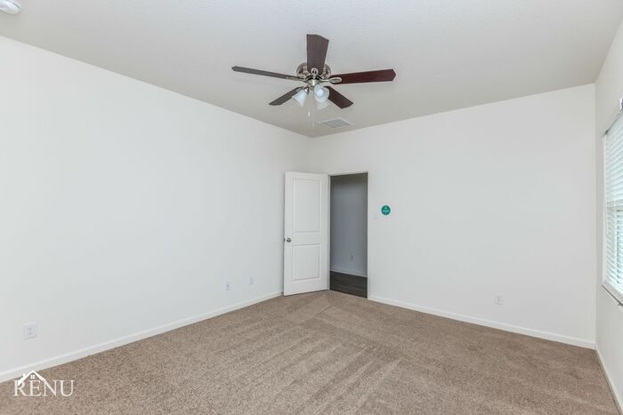 Building Photo - 6011 Mojave Dr