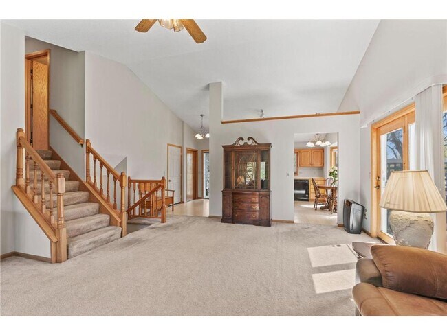 Building Photo - Stunning home located in the heart of Apple Valley *3 bed*2bath Available 10/1!