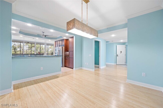 Building Photo - 455 Cove Tower Dr