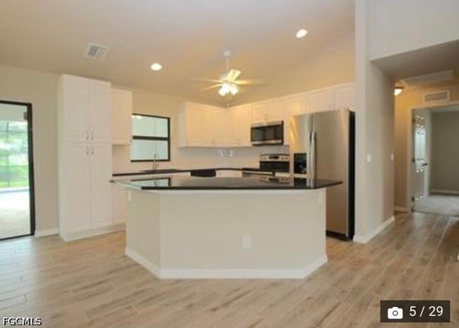 Building Photo - 2136 SW 8th Pl