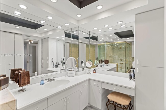 Building Photo - 1901 N Ocean Blvd