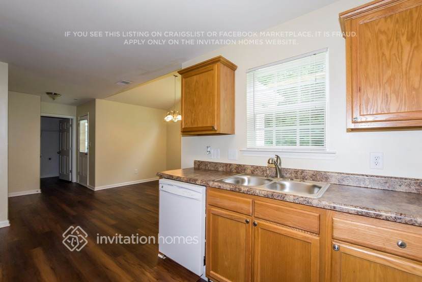 Building Photo - 163 Ashmont Dr