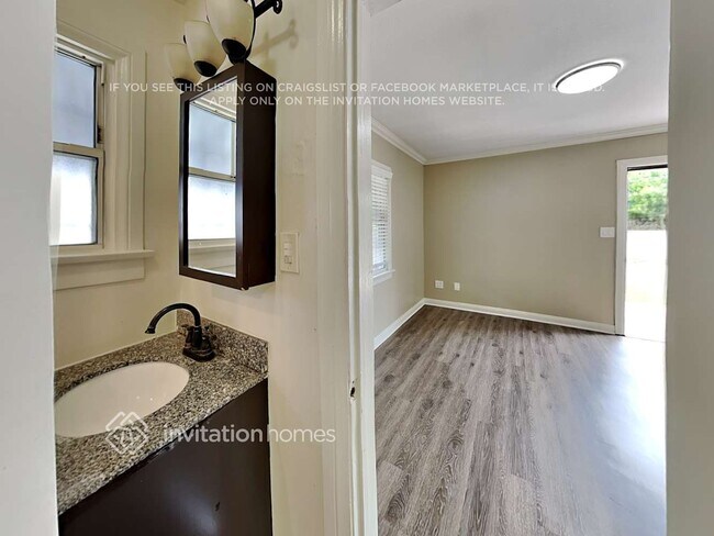 Building Photo - 2062 W 65th St