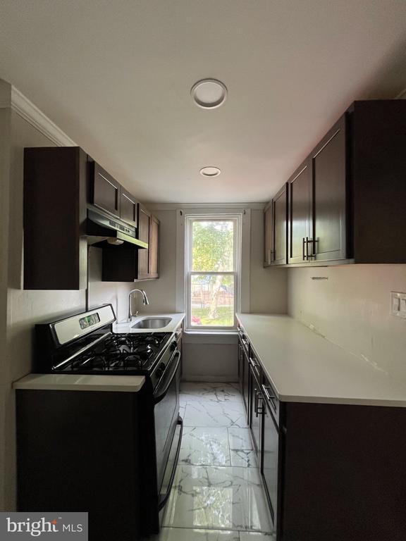 Building Photo - 57 Laurel Ave