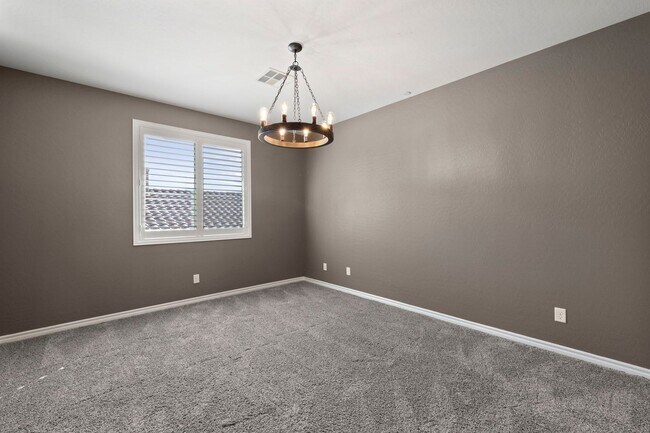 Building Photo - Luxury Living in Henderson's Tuscany: Spacious 4 Bedroom Home with Expansive Yard & More!