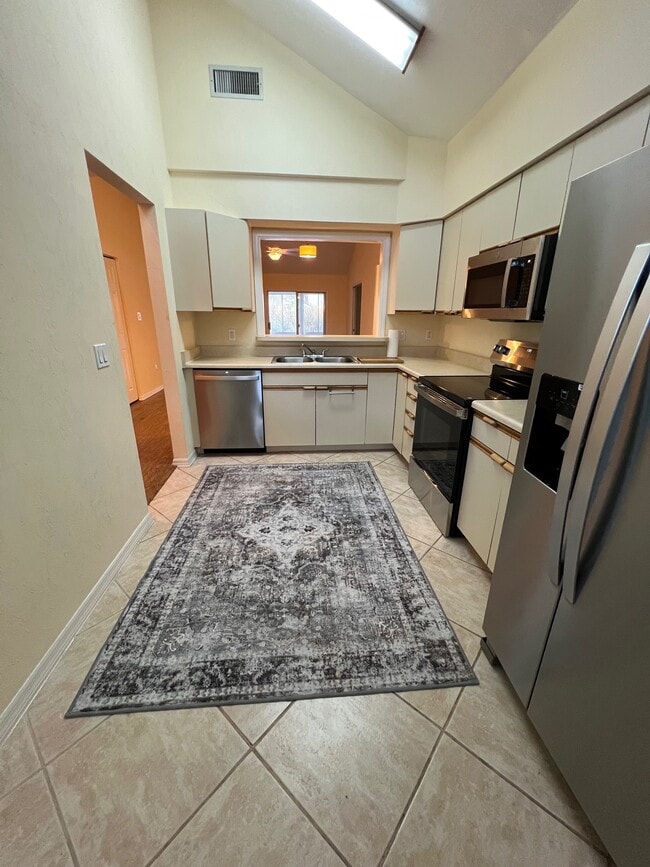 Building Photo - 3211 NW 103rd Dr