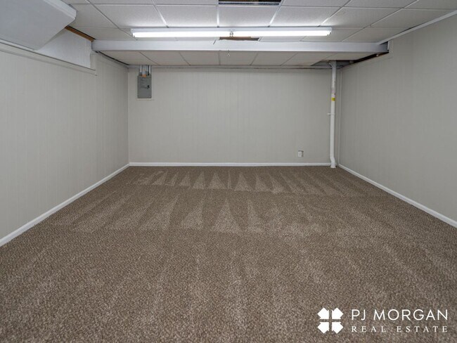 Building Photo - 2155 N 124th Ave Cir