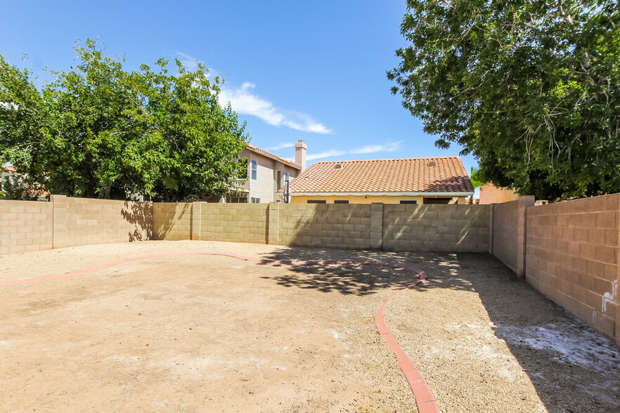 Building Photo - 7522 W Kerry Ln