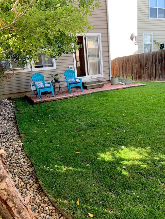 Building Photo - Beautiful 3 Bedroom 2 Bath Townhome with Attached 1 Car Garage for Rent in Northwest Loveland, CO