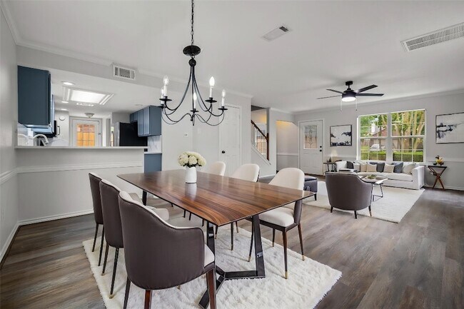 Building Photo - 3718 Treasure Island Dr