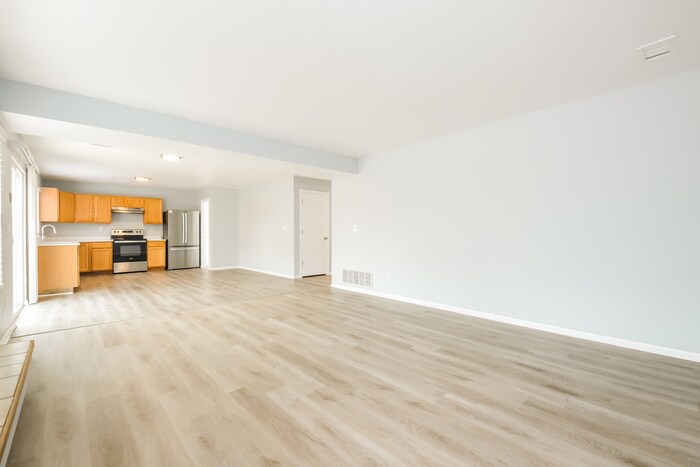 Building Photo - 4804 N Lisbon St