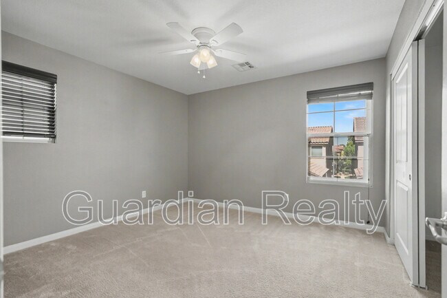 Building Photo - 3220 Jevonda Ave