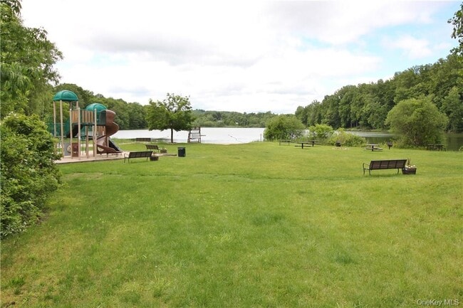 Building Photo - 155 Shear Hill Rd