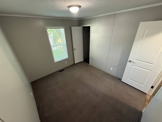 Building Photo - 2900 N Apperson Way