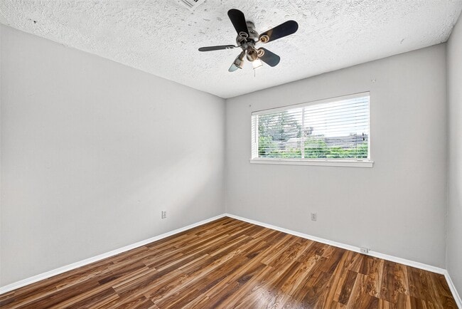 Building Photo - 3602 Cedarcrest Dr