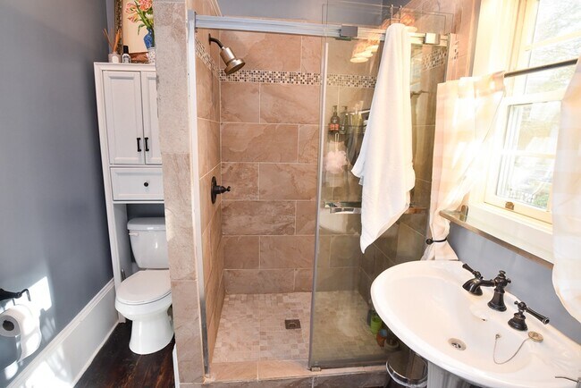 Building Photo - 23409 Seaside Rd