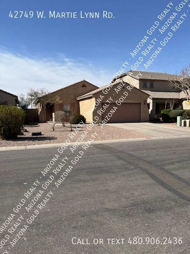 Primary Photo - 42749 W Martie Lynn Rd