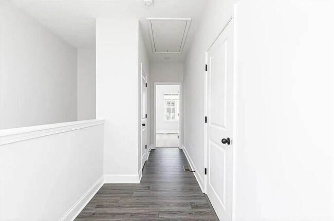 Building Photo - $400 Move In Special: Beautiful 2/4 Townhome in Grant Park Directly on the Atlanta BeltLine!