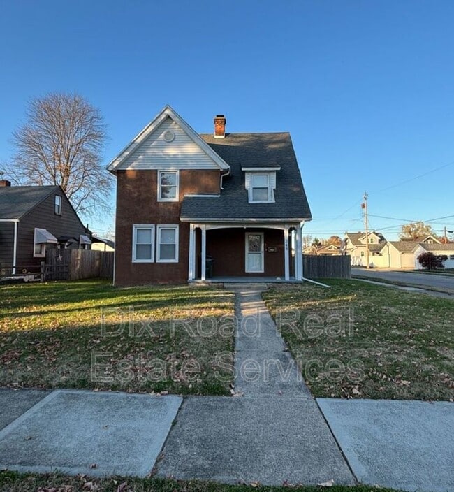 Primary Photo - 348 Chase Ave