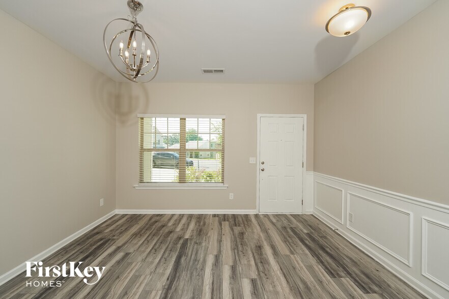 Building Photo - 1812 Clarke Cir